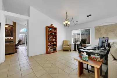 8115 Sonoma Hills Way, Sacramento, CA 95828 - Photo 8