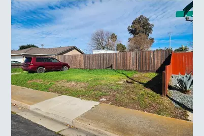 2605 Glasgow Drive, Ceres, CA 95307 - Photo 2