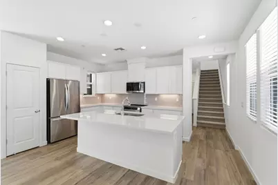 1001 Vanderbilt Terrace, Davis, CA 95618 - Photo 2