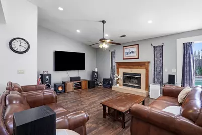 537 Elmwood Drive, Los Banos, CA 93635 - Photo 8