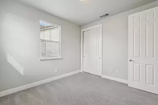 10025 Winkle Cir, Elk Grove, CA 95757 - Photo 36