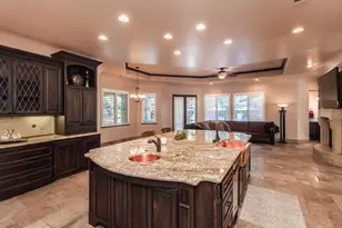 3813 Westchester Dr, Roseville, CA 95747 - Photo 16