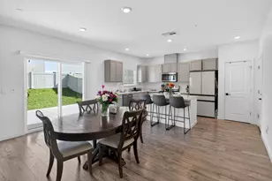 8883 Sebago Wy, Elk Grove, CA 95758 - Photo 18