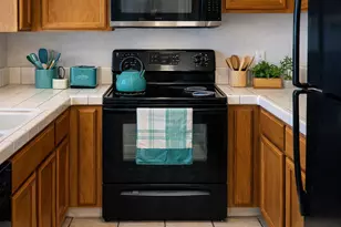 1117 Bell St, Sacramento, CA 95825 - Photo 2