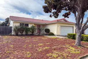 1118 Fallbrook Dr, Stockton, CA 95210 - Photo 2