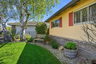 708 Clipper Way, Sacramento, CA 95831 - Photo 4