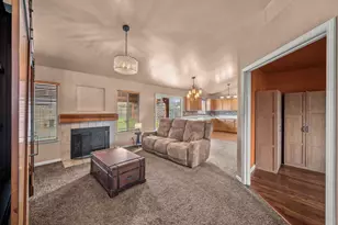 1810 Whispering Oaks Dr, Yuba City, CA 95991 - Photo 8