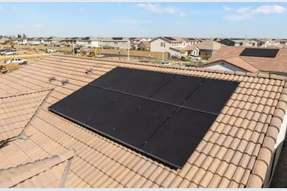 7447 Darque Way, Elk Grove, CA 95757 - Photo 2