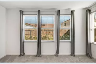 7447 Darque Way, Elk Grove, CA 95757 - Photo 38