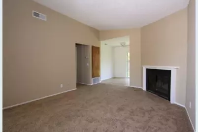 7702 Loucreta Drive, Sacramento, CA 95828 - Photo 8