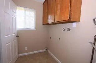 7702 Loucreta Dr, Sacramento, CA 95828 - Photo 16