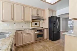 2303 Pheasant Run Cir, Stockton, CA 95207 - Photo 18