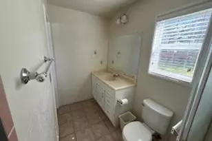 32 E McKenzie Ave, Stockton, CA 95204 - Photo 20