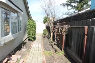 7501 Vixen Ct, Hughson, CA 95326 - Photo 32