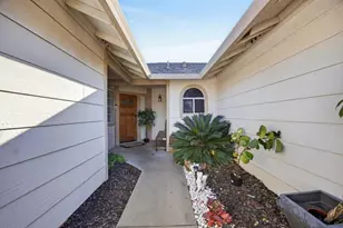 8055 Stags Leap Ct, Sacramento, CA 95829 - Photo 6