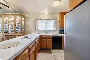 8187 La Riviera Dr, Sacramento, CA 95826 - Photo 8