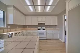 1900 Berryessa Dr, Modesto, CA 95358 - Photo 14