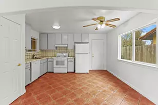 1127 Castle Oaks Dr, Stockton, CA 95210 - Photo 8