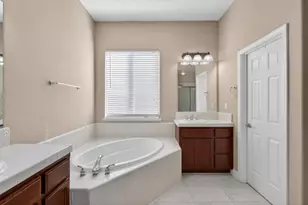 6900 Elvora Way, Elk Grove, CA 95757 - Photo 32