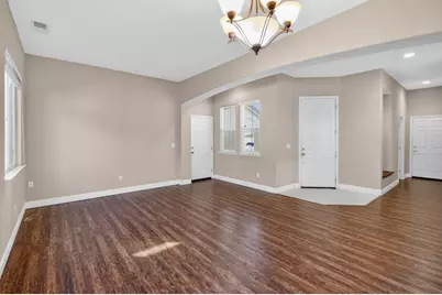 6900 Elvora Way, Elk Grove, CA 95757 - Photo 8