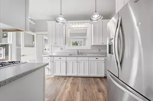 2500 41st St, Sacramento, CA 95817 - Photo 2