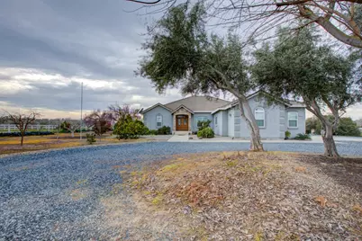 18413 Sycamore Avenue, Patterson, CA 95363 - Photo 2