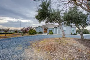 18413 Sycamore Ave, Patterson, CA 95363 - Photo 2