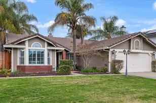 225 Fullerton Dr, Turlock, CA 95382 - Photo 2