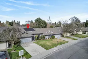 1211 Alder Tree Wy, Sacramento, CA 95831 - Photo 2