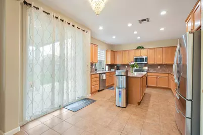 2136 Catherwood Way, Sacramento, CA 95835 - Photo 10