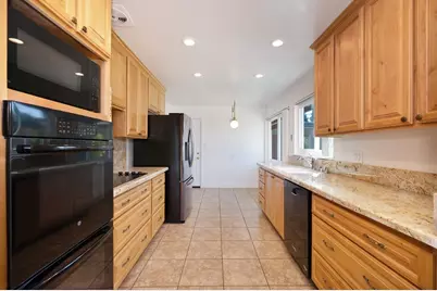 1056 Entrada Road, Sacramento, CA 95864 - Photo 24