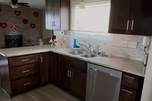 1123 W Harney Ln, Lodi, CA 95240 - Photo 4