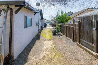 13301 Bentley Street, Waterford, CA 95386 - Photo 22