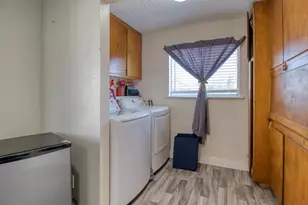 13301 Bentley St, Waterford, CA 95386 - Photo 16