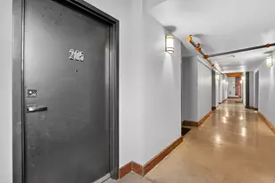 1725 14th St, Sacramento, CA 95811 - Photo 4