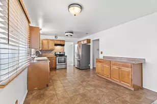 7828 Delaney Dr, Antelope, CA 95843 - Photo 10