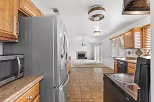 7828 Delaney Dr, Antelope, CA 95843 - Photo 14