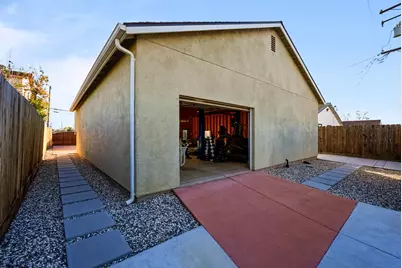 956 J Street, Los Banos, CA 93635 - Photo 22