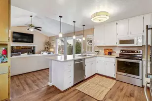 7400 Carriage Dr, Citrus Heights, CA 95621 - Photo 10