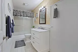 2210 W River Dr, Stockton, CA 95204 - Photo 32