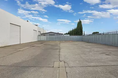 7711 Murray Drive, Stockton, CA 95210 - Photo 26