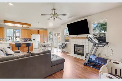 708 Coastal Court, Los Banos, CA 93635 - Photo 10