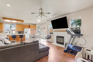 708 Coastal Ct, Los Banos, CA 93635 - Photo 10