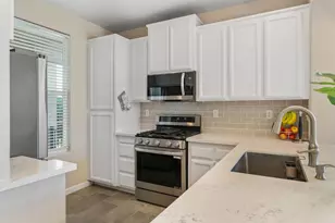 10065 Waterfield Dr, Elk Grove, CA 95757 - Photo 14