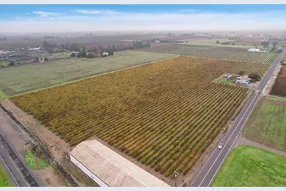 6233 E Woodbridge Road, Acampo, CA 95220 - Photo 10