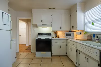 621 E Morris Avenue, Modesto, CA 95350 - Photo 12