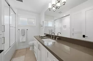 2929 Latham Dr, Sacramento, CA 95864 - Photo 26