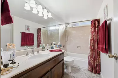 9076 Glenbury Court, Elk Grove, CA 95624 - Photo 32