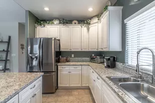 728 Patton Dr, Roseville, CA 95747 - Photo 12