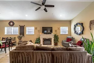 728 Patton Dr, Roseville, CA 95747 - Photo 18